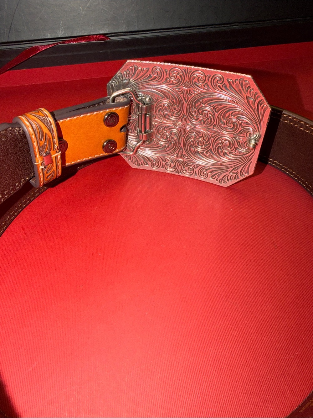NWOT Ariat Brown Tooled Genuine Leather Belt with Silver & Gold Western Buckle - Picture 3 of 12
